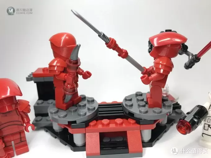 LEGO拼拼乐 篇五十三:一堆“小龙虾”:LEGO 乐高星球大战Star Wars 系列 菁英禁卫兵战斗套装 LEGO拼拼乐 篇五十三:一堆“小龙虾”:LEGO 乐高星球大战Star Wars 系列 菁英禁卫兵战斗套装