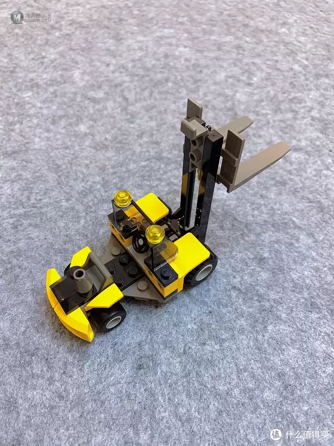 乐高小小追绝日记 篇十八:LEGO 4512 货运列车 乐高小小追绝日记 篇十八:LEGO 4512 货运列车