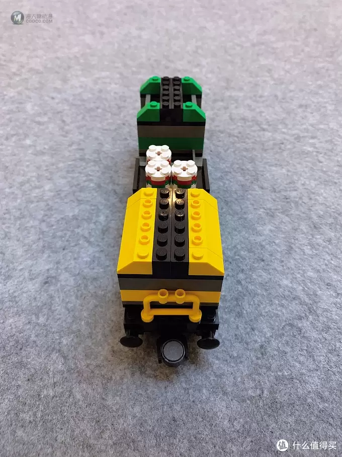 乐高小小追绝日记 篇十八:LEGO 4512 货运列车 乐高小小追绝日记 篇十八:LEGO 4512 货运列车