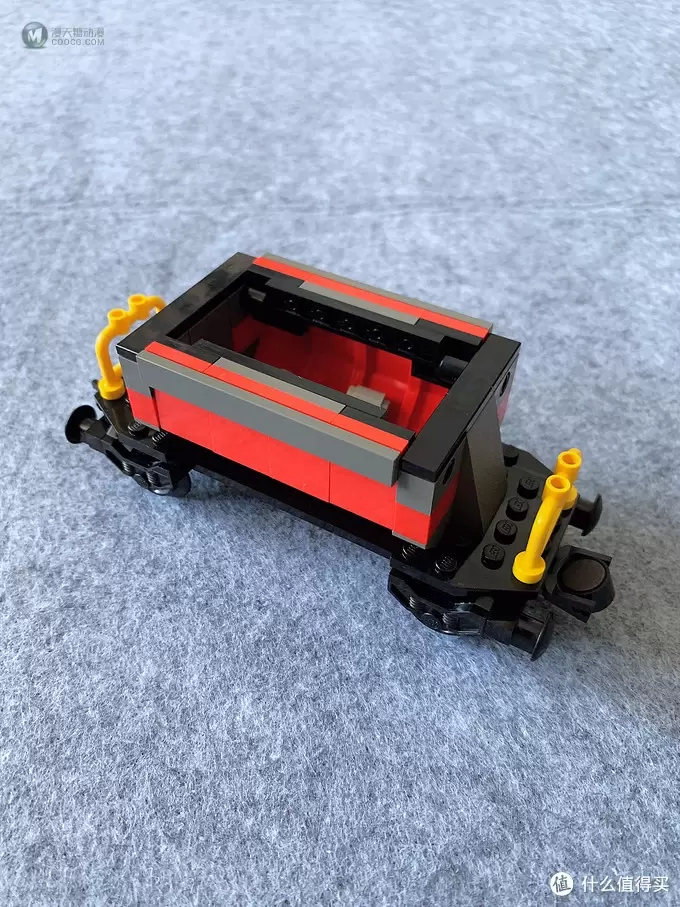 乐高小小追绝日记 篇十八:LEGO 4512 货运列车 乐高小小追绝日记 篇十八:LEGO 4512 货运列车