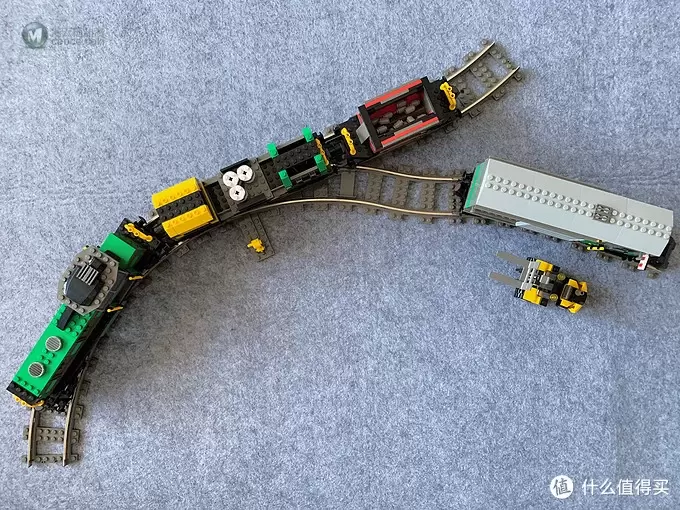 乐高小小追绝日记 篇十八:LEGO 4512 货运列车 乐高小小追绝日记 篇十八:LEGO 4512 货运列车