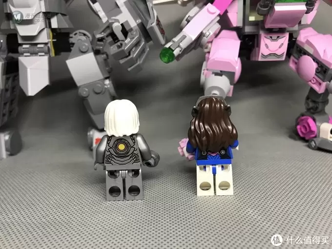 618大采购 篇一:LEGO 乐高 守望先锋系列 75973 D.VA对战莱因哈特 618大采购 篇一:LEGO 乐高 守望先锋系列 75973 D.VA对战莱因哈特