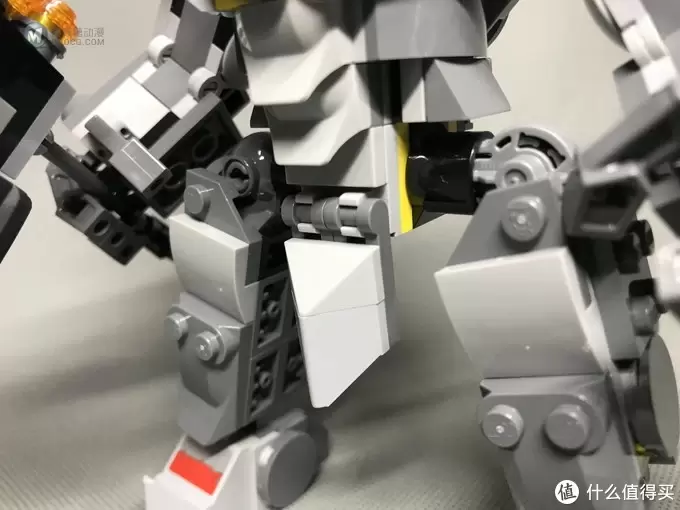 618大采购 篇一:LEGO 乐高 守望先锋系列 75973 D.VA对战莱因哈特 618大采购 篇一:LEGO 乐高 守望先锋系列 75973 D.VA对战莱因哈特