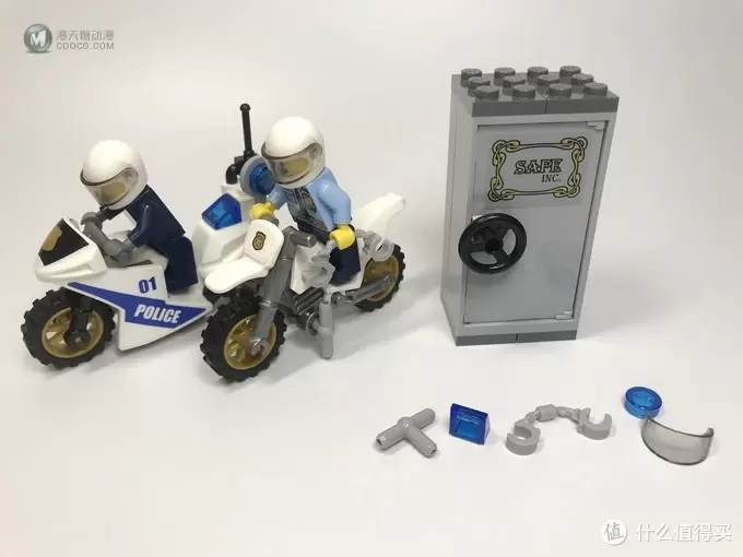 LEGO拼拼乐 篇二百七十一:LEGO 乐高 City 城市系列 60137 追踪重型拖车 LEGO拼拼乐 篇二百七十一:LEGO 乐高 City 城市系列 60137 追踪重型拖车