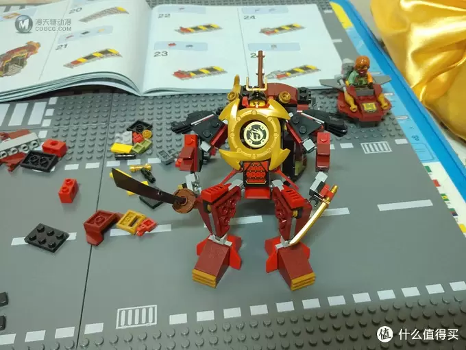 乐高手记 篇十三:写作外骨骼的机甲—LEGO 乐高 幻影忍者系列 70592 营救M.E.C. 乐高手记 篇十三:写作外骨骼的机甲—LEGO 乐高 幻影忍者系列 70592 营救M.E.C.