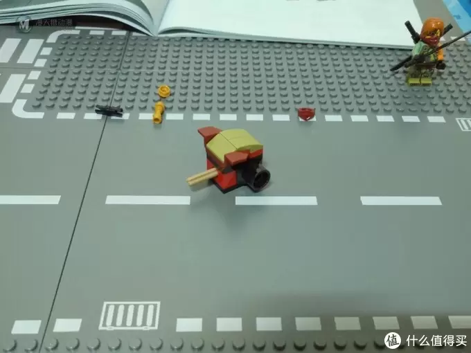 乐高手记 篇十三:写作外骨骼的机甲—LEGO 乐高 幻影忍者系列 70592 营救M.E.C. 乐高手记 篇十三:写作外骨骼的机甲—LEGO 乐高 幻影忍者系列 70592 营救M.E.C.