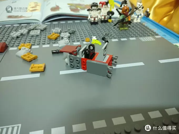 乐高手记 篇十三:写作外骨骼的机甲—LEGO 乐高 幻影忍者系列 70592 营救M.E.C. 乐高手记 篇十三:写作外骨骼的机甲—LEGO 乐高 幻影忍者系列 70592 营救M.E.C.
