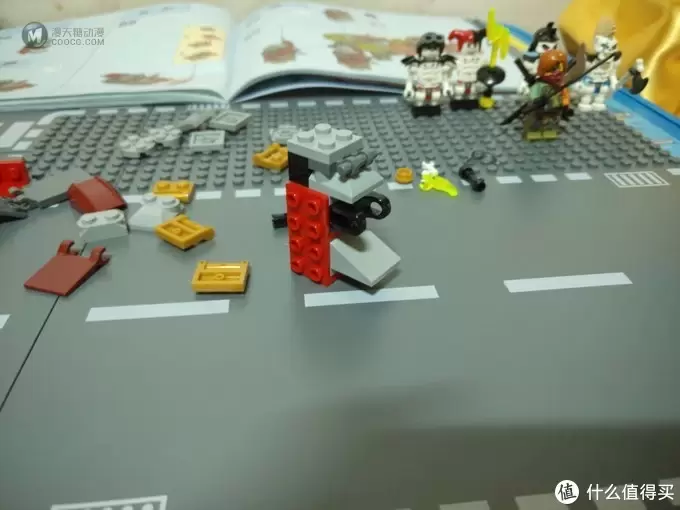 乐高手记 篇十三:写作外骨骼的机甲—LEGO 乐高 幻影忍者系列 70592 营救M.E.C. 乐高手记 篇十三:写作外骨骼的机甲—LEGO 乐高 幻影忍者系列 70592 营救M.E.C.