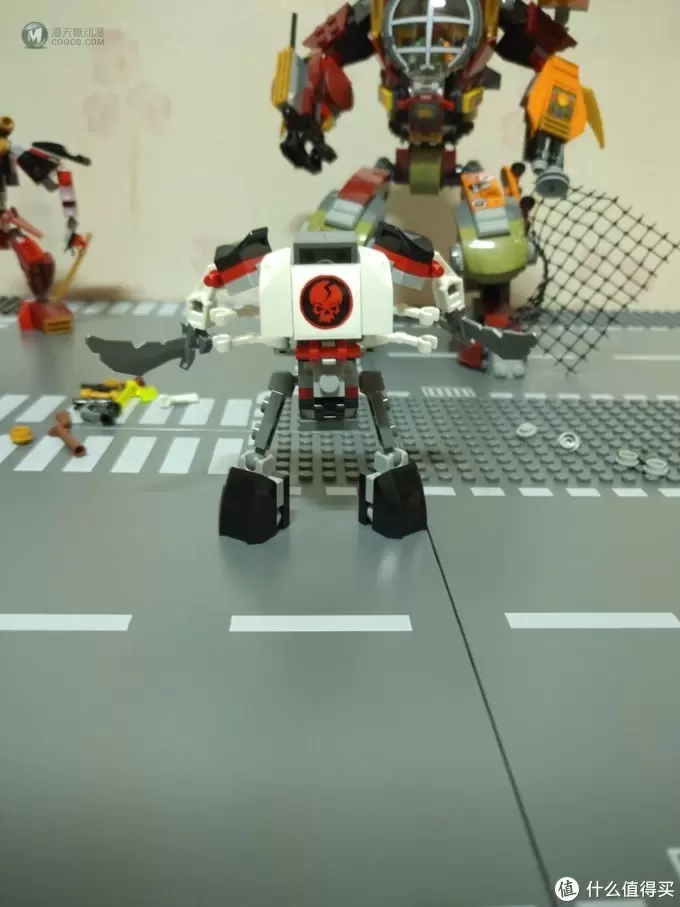 乐高手记 篇十三:写作外骨骼的机甲—LEGO 乐高 幻影忍者系列 70592 营救M.E.C. 乐高手记 篇十三:写作外骨骼的机甲—LEGO 乐高 幻影忍者系列 70592 营救M.E.C.