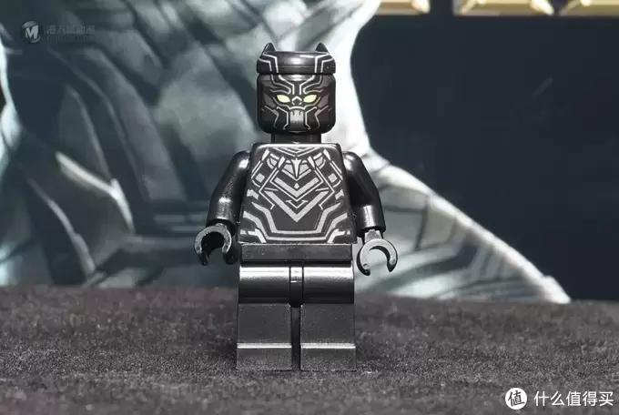 LEGO拼拼乐 篇二百三十三:一家人就是要整整齐齐:乐高版黑豹以及相关人物人仔展示 LEGO拼拼乐 篇二百三十三:一家人就是要整整齐齐:乐高版黑豹以及相关人物人仔展示
