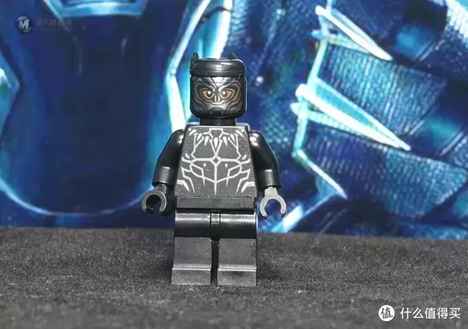 LEGO拼拼乐 篇二百三十三:一家人就是要整整齐齐:乐高版黑豹以及相关人物人仔展示 LEGO拼拼乐 篇二百三十三:一家人就是要整整齐齐:乐高版黑豹以及相关人物人仔展示