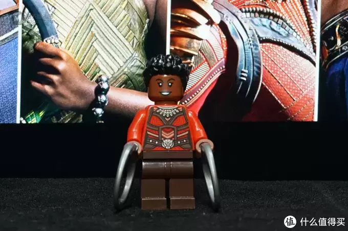 LEGO拼拼乐 篇二百三十三:一家人就是要整整齐齐:乐高版黑豹以及相关人物人仔展示 LEGO拼拼乐 篇二百三十三:一家人就是要整整齐齐:乐高版黑豹以及相关人物人仔展示