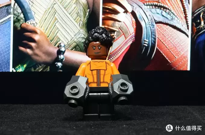 LEGO拼拼乐 篇二百三十三:一家人就是要整整齐齐:乐高版黑豹以及相关人物人仔展示 LEGO拼拼乐 篇二百三十三:一家人就是要整整齐齐:乐高版黑豹以及相关人物人仔展示