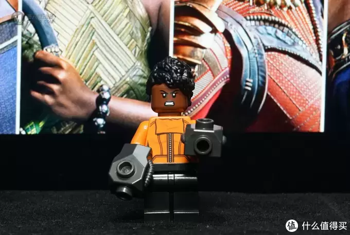 LEGO拼拼乐 篇二百三十三:一家人就是要整整齐齐:乐高版黑豹以及相关人物人仔展示 LEGO拼拼乐 篇二百三十三:一家人就是要整整齐齐:乐高版黑豹以及相关人物人仔展示