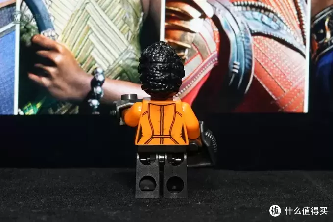 LEGO拼拼乐 篇二百三十三:一家人就是要整整齐齐:乐高版黑豹以及相关人物人仔展示 LEGO拼拼乐 篇二百三十三:一家人就是要整整齐齐:乐高版黑豹以及相关人物人仔展示
