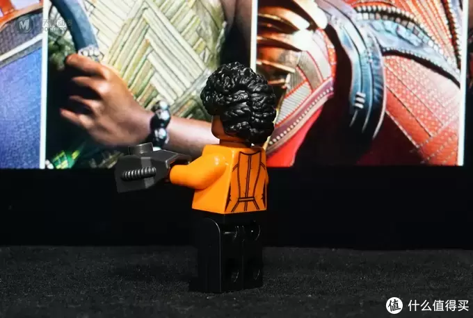 LEGO拼拼乐 篇二百三十三:一家人就是要整整齐齐:乐高版黑豹以及相关人物人仔展示 LEGO拼拼乐 篇二百三十三:一家人就是要整整齐齐:乐高版黑豹以及相关人物人仔展示