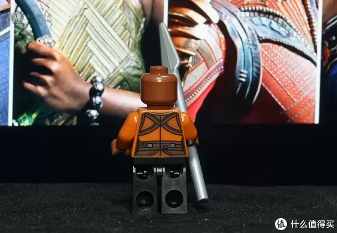 LEGO拼拼乐 篇二百三十三:一家人就是要整整齐齐:乐高版黑豹以及相关人物人仔展示 LEGO拼拼乐 篇二百三十三:一家人就是要整整齐齐:乐高版黑豹以及相关人物人仔展示