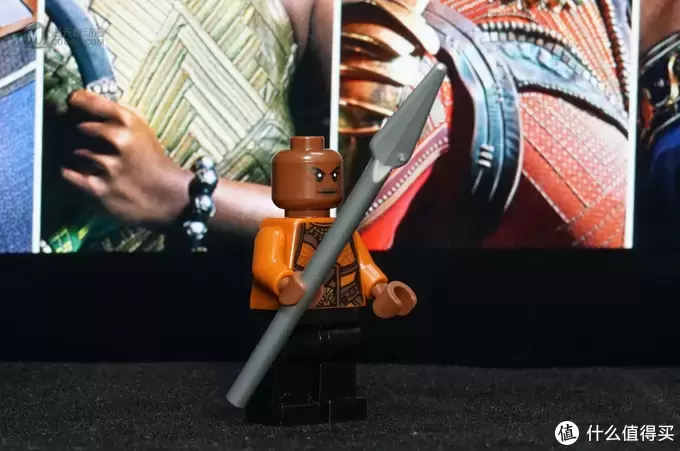 LEGO拼拼乐 篇二百三十三:一家人就是要整整齐齐:乐高版黑豹以及相关人物人仔展示 LEGO拼拼乐 篇二百三十三:一家人就是要整整齐齐:乐高版黑豹以及相关人物人仔展示