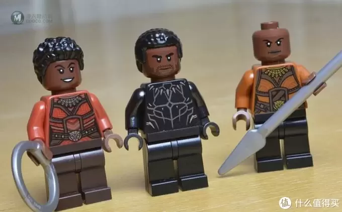 LEGO拼拼乐 篇二百三十三:一家人就是要整整齐齐:乐高版黑豹以及相关人物人仔展示 LEGO拼拼乐 篇二百三十三:一家人就是要整整齐齐:乐高版黑豹以及相关人物人仔展示