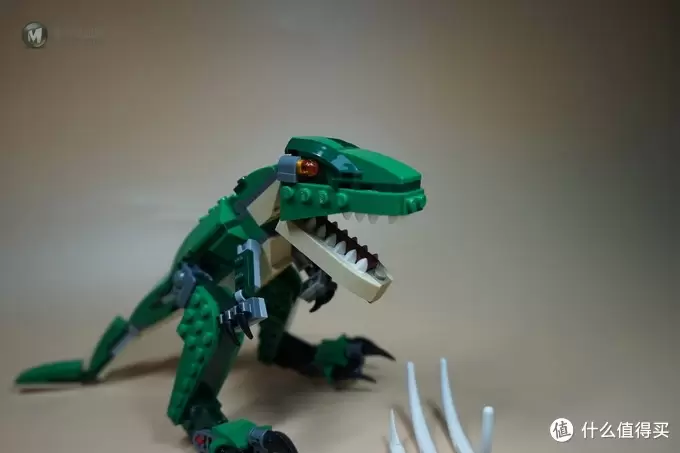 性价比巨高的三合一套装:LEGO 乐高 31058 凶猛霸王龙 性价比巨高的三合一套装:LEGO 乐高 31058 凶猛霸王龙
