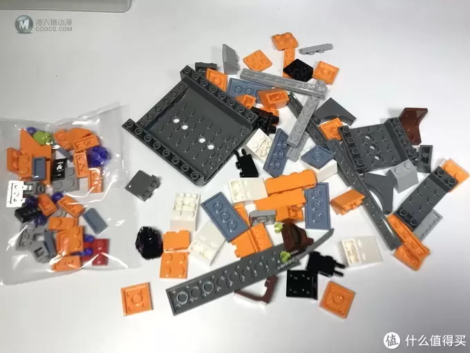 LEGO 乐高 拼拼乐 篇220:现实之石到来,超级英雄系列 76107 灭霸:终极之战 LEGO 乐高 拼拼乐 篇220:现实之石到来,超级英雄系列 76107 灭霸:终极之战