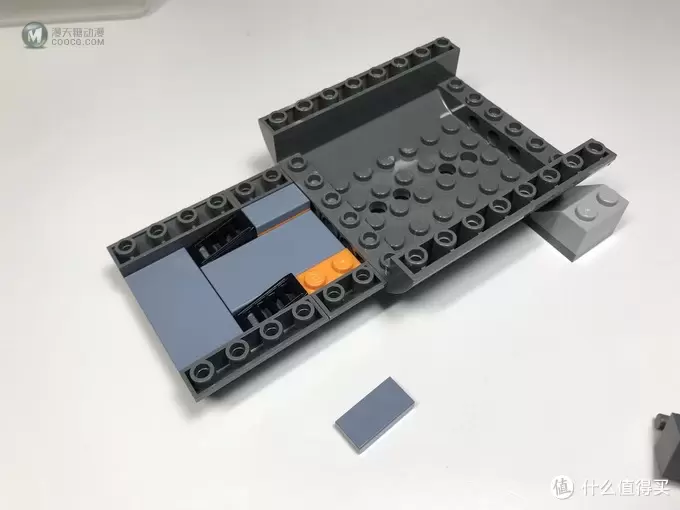 LEGO 乐高 拼拼乐 篇220:现实之石到来,超级英雄系列 76107 灭霸:终极之战 LEGO 乐高 拼拼乐 篇220:现实之石到来,超级英雄系列 76107 灭霸:终极之战
