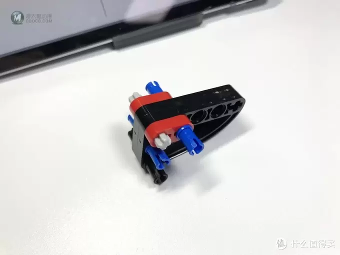 LEGO 乐高 拼拼乐 篇196:乐高还能这么拼提前享受2019年科技系列 42092 救援直升机 LEGO 乐高 拼拼乐 篇196:乐高还能这么拼提前享受2019年科技系列 42092 救援直升机
