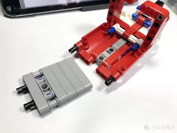 LEGO 乐高 拼拼乐 篇196:乐高还能这么拼提前享受2019年科技系列 42092 救援直升机 LEGO 乐高 拼拼乐 篇196:乐高还能这么拼提前享受2019年科技系列 42092 救援直升机