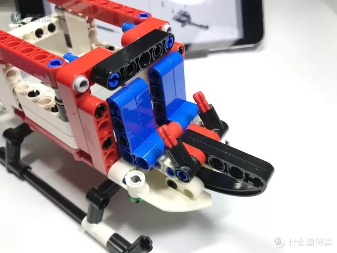 LEGO 乐高 拼拼乐 篇196:乐高还能这么拼提前享受2019年科技系列 42092 救援直升机 LEGO 乐高 拼拼乐 篇196:乐高还能这么拼提前享受2019年科技系列 42092 救援直升机