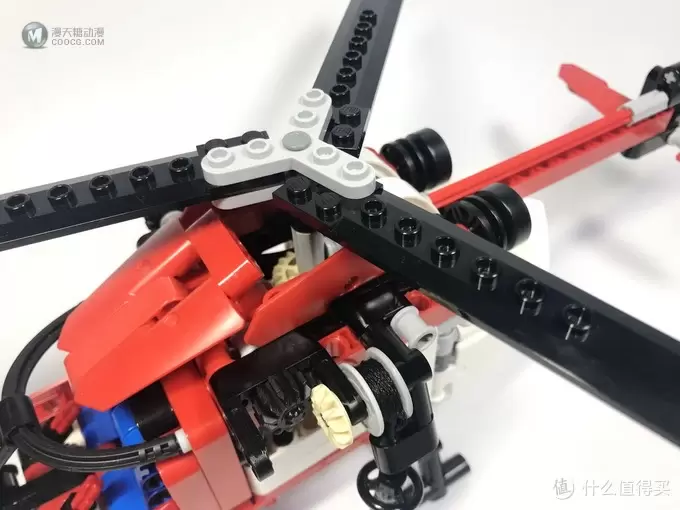 LEGO 乐高 拼拼乐 篇196:乐高还能这么拼提前享受2019年科技系列 42092 救援直升机 LEGO 乐高 拼拼乐 篇196:乐高还能这么拼提前享受2019年科技系列 42092 救援直升机