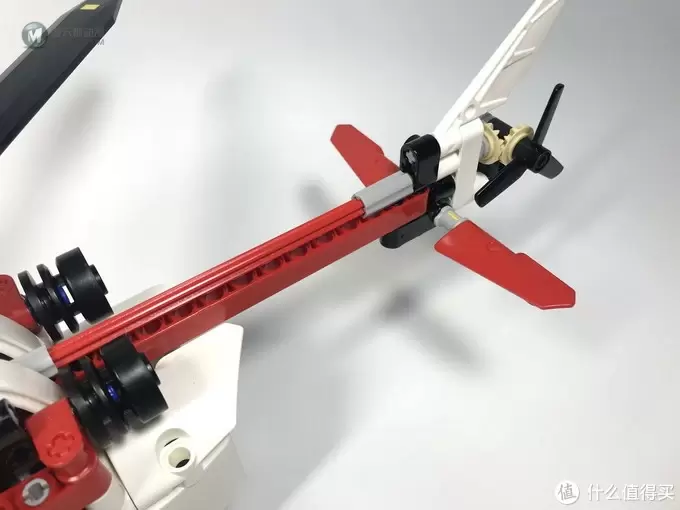 LEGO 乐高 拼拼乐 篇196:乐高还能这么拼提前享受2019年科技系列 42092 救援直升机 LEGO 乐高 拼拼乐 篇196:乐高还能这么拼提前享受2019年科技系列 42092 救援直升机