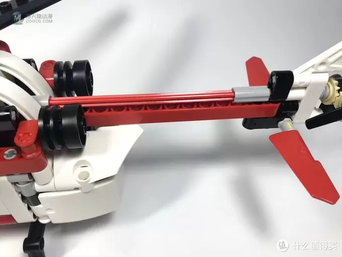 LEGO 乐高 拼拼乐 篇196:乐高还能这么拼提前享受2019年科技系列 42092 救援直升机 LEGO 乐高 拼拼乐 篇196:乐高还能这么拼提前享受2019年科技系列 42092 救援直升机
