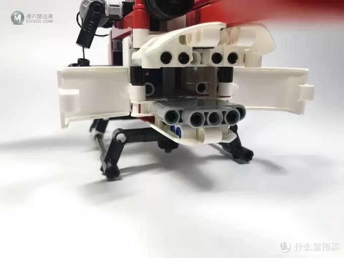 LEGO 乐高 拼拼乐 篇196:乐高还能这么拼提前享受2019年科技系列 42092 救援直升机 LEGO 乐高 拼拼乐 篇196:乐高还能这么拼提前享受2019年科技系列 42092 救援直升机