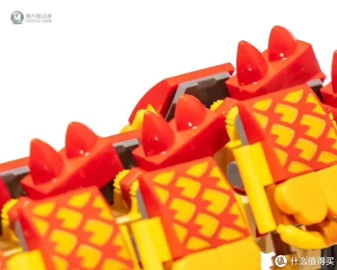 上下翻飞,龙庆吉祥!乐高80102 舞龙套装 上下翻飞,龙庆吉祥!乐高80102 舞龙套装