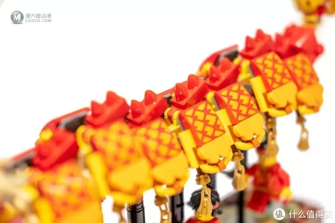 上下翻飞,龙庆吉祥!乐高80102 舞龙套装 上下翻飞,龙庆吉祥!乐高80102 舞龙套装