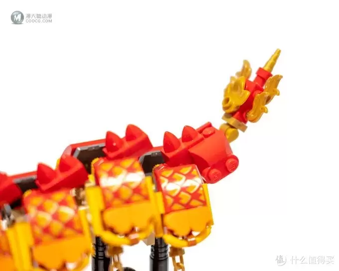 上下翻飞,龙庆吉祥!乐高80102 舞龙套装 上下翻飞,龙庆吉祥!乐高80102 舞龙套装