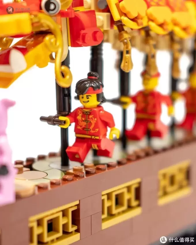 上下翻飞,龙庆吉祥!乐高80102 舞龙套装 上下翻飞,龙庆吉祥!乐高80102 舞龙套装