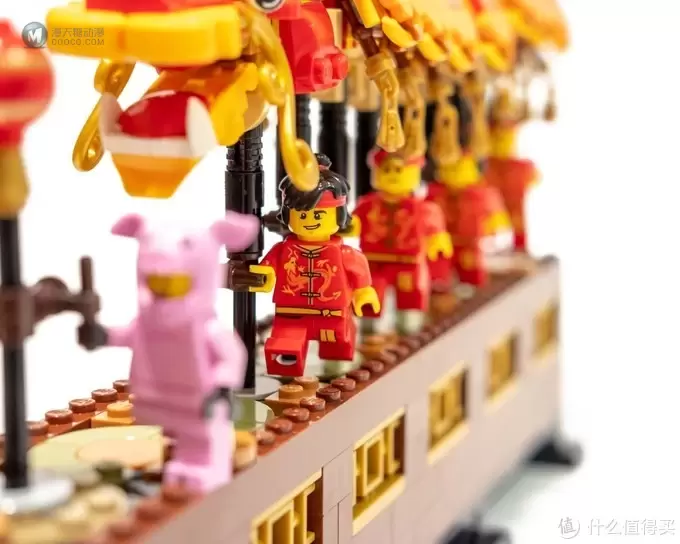 上下翻飞,龙庆吉祥!乐高80102 舞龙套装 上下翻飞,龙庆吉祥!乐高80102 舞龙套装