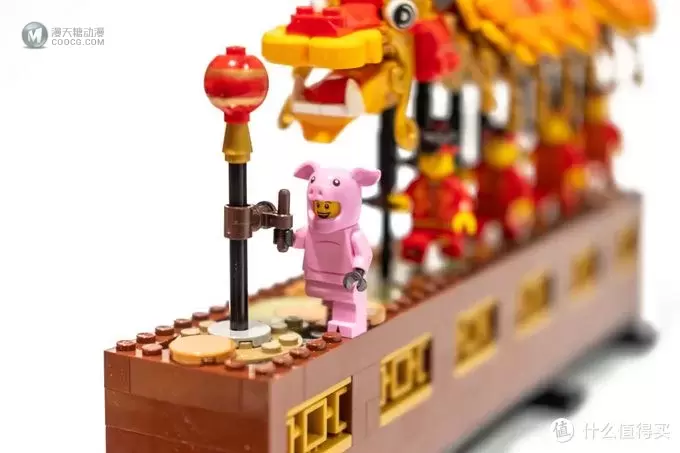 上下翻飞,龙庆吉祥!乐高80102 舞龙套装 上下翻飞,龙庆吉祥!乐高80102 舞龙套装