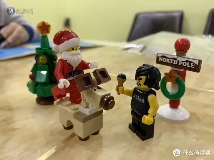 充满温馨的冬季套装:LEGO 乐高 10245 圣诞老人工作室 充满温馨的冬季套装:LEGO 乐高 10245 圣诞老人工作室