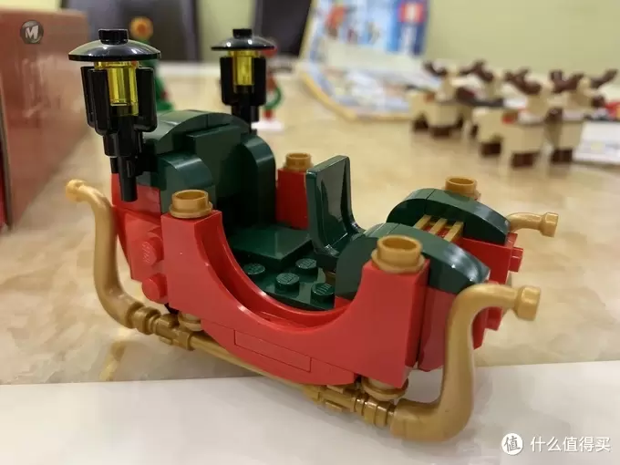 充满温馨的冬季套装:LEGO 乐高 10245 圣诞老人工作室 充满温馨的冬季套装:LEGO 乐高 10245 圣诞老人工作室