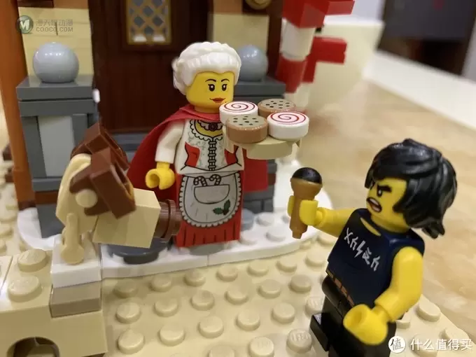 充满温馨的冬季套装:LEGO 乐高 10245 圣诞老人工作室 充满温馨的冬季套装:LEGO 乐高 10245 圣诞老人工作室