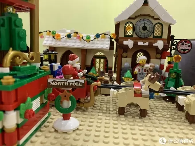 充满温馨的冬季套装:LEGO 乐高 10245 圣诞老人工作室 充满温馨的冬季套装:LEGO 乐高 10245 圣诞老人工作室