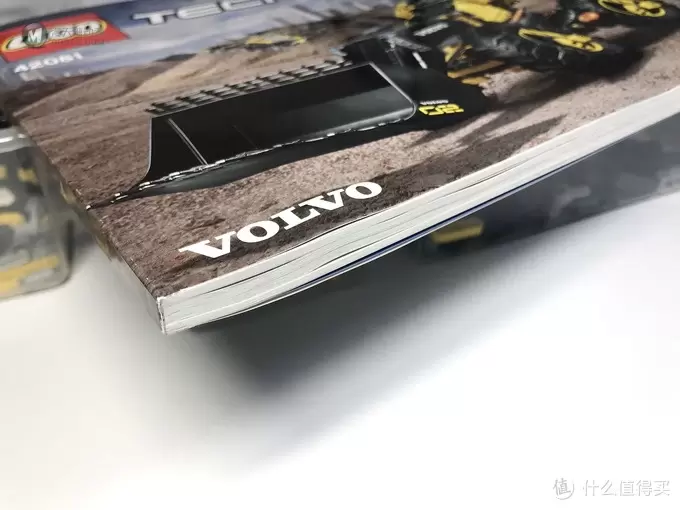 LEGO 乐高 拼拼乐 篇176:未来与现代的结合:42081 沃尔沃 ZEUX 概念式装载机 LEGO 乐高 拼拼乐 篇176:未来与现代的结合:42081 沃尔沃 ZEUX 概念式装载机