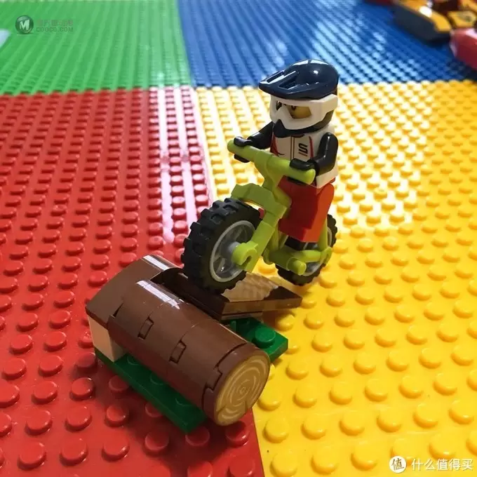 乐高LEGO 60202户外探险人仔包开箱晒物 乐高LEGO 60202户外探险人仔包开箱晒物