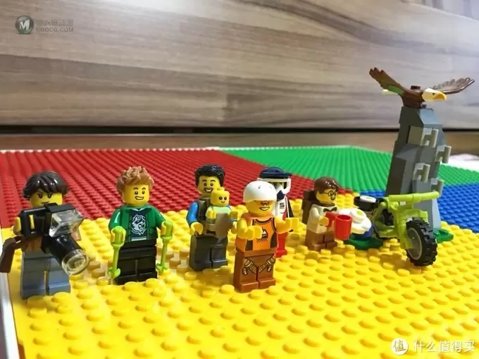 乐高LEGO 60202户外探险人仔包开箱晒物 乐高LEGO 60202户外探险人仔包开箱晒物