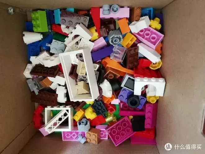 乐高拼搭 篇二:乐高10692小号积木桶 开箱晒物 乐高拼搭 篇二:乐高10692小号积木桶 开箱晒物