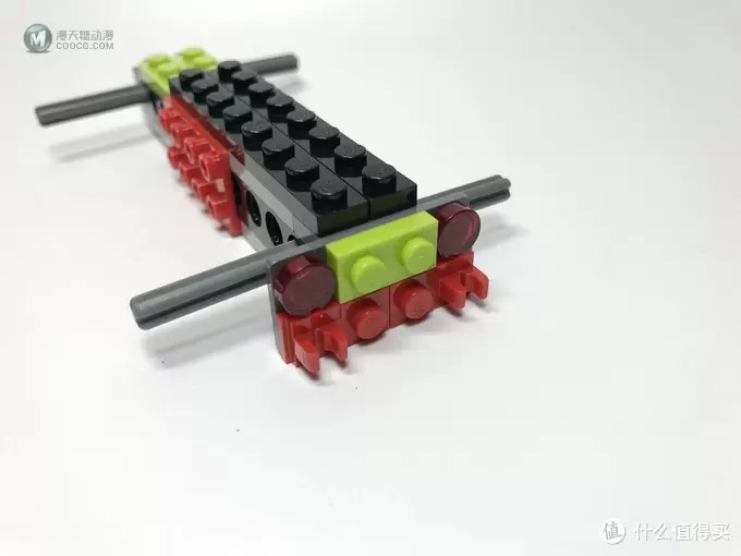 玩法多样:LEGO 乐高 城市系列 60181 林业工程车 玩法多样:LEGO 乐高 城市系列 60181 林业工程车