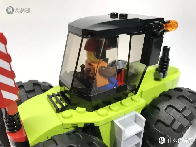 玩法多样:LEGO 乐高 城市系列 60181 林业工程车 玩法多样:LEGO 乐高 城市系列 60181 林业工程车
