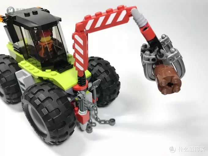 玩法多样:LEGO 乐高 城市系列 60181 林业工程车 玩法多样:LEGO 乐高 城市系列 60181 林业工程车